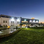 מלון Lisotel - &