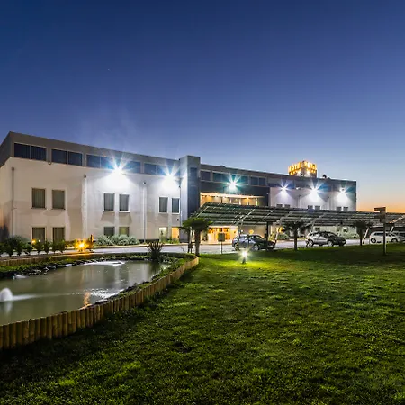 Hotel Lisotel - &