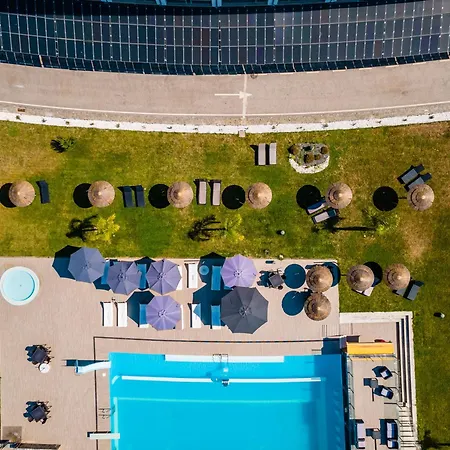 Hotel Lisotel - &